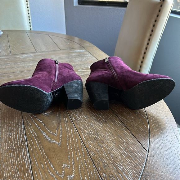 Vince Camuto Hayzee Boots - Picture 6 of 6